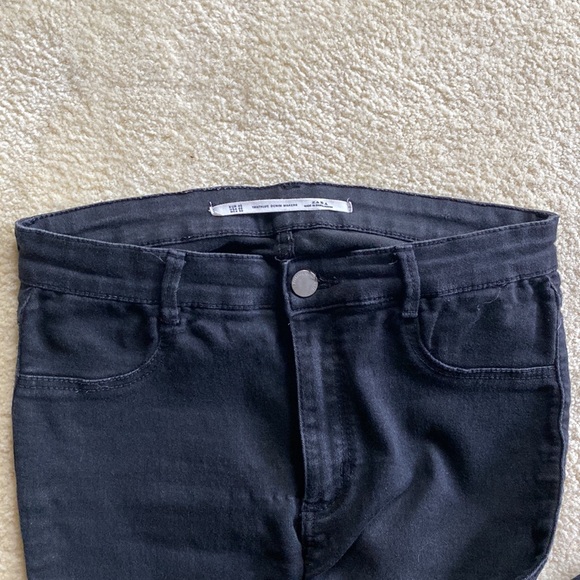 Zara Black Denim Jeans - Picture 4 of 8